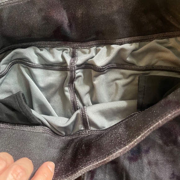 Lululemon HR Jogger velour. Like new. Size 10 - Picture 5 of 10